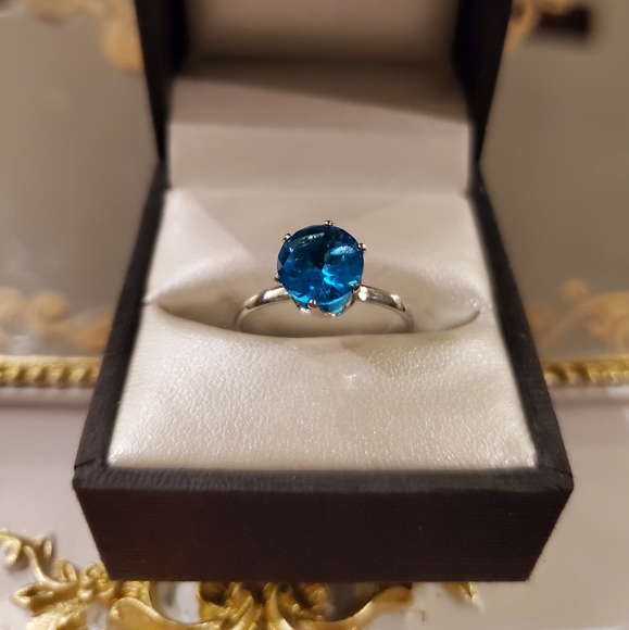 1.2 Carat AAA cubic zirconia crystal ring - Picture 3 of 6